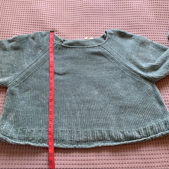 Anthropologie Moth Green Knit Cropped Sweater Bell Sleeve Soft Relaxed Medium M - Picture 8 of 8